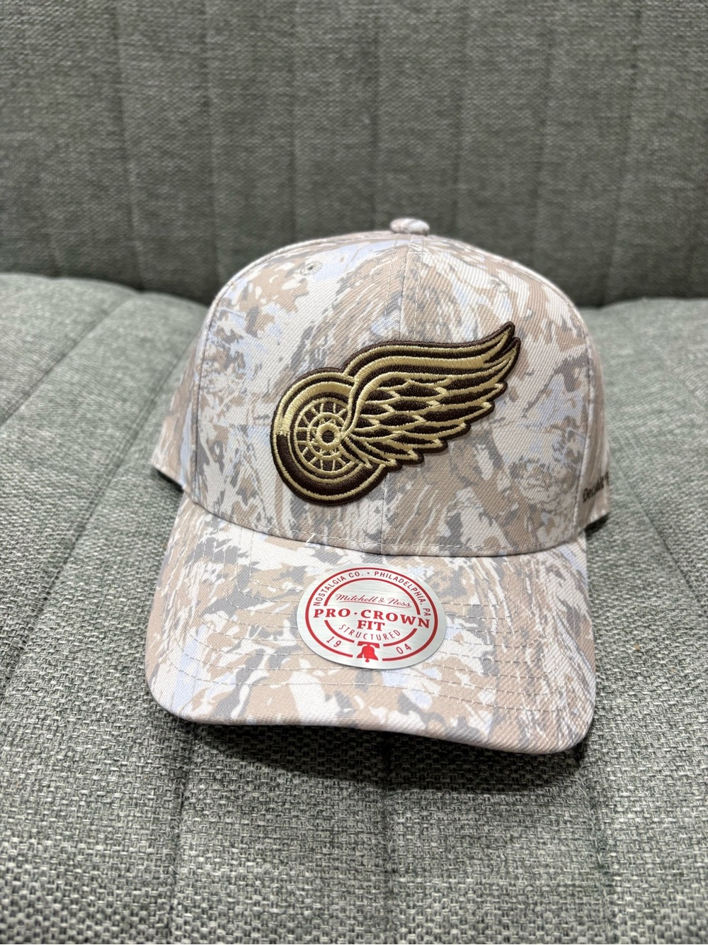 Brand New Detroit Red Wings NHL Snapback Hat By Mitchell & Ness